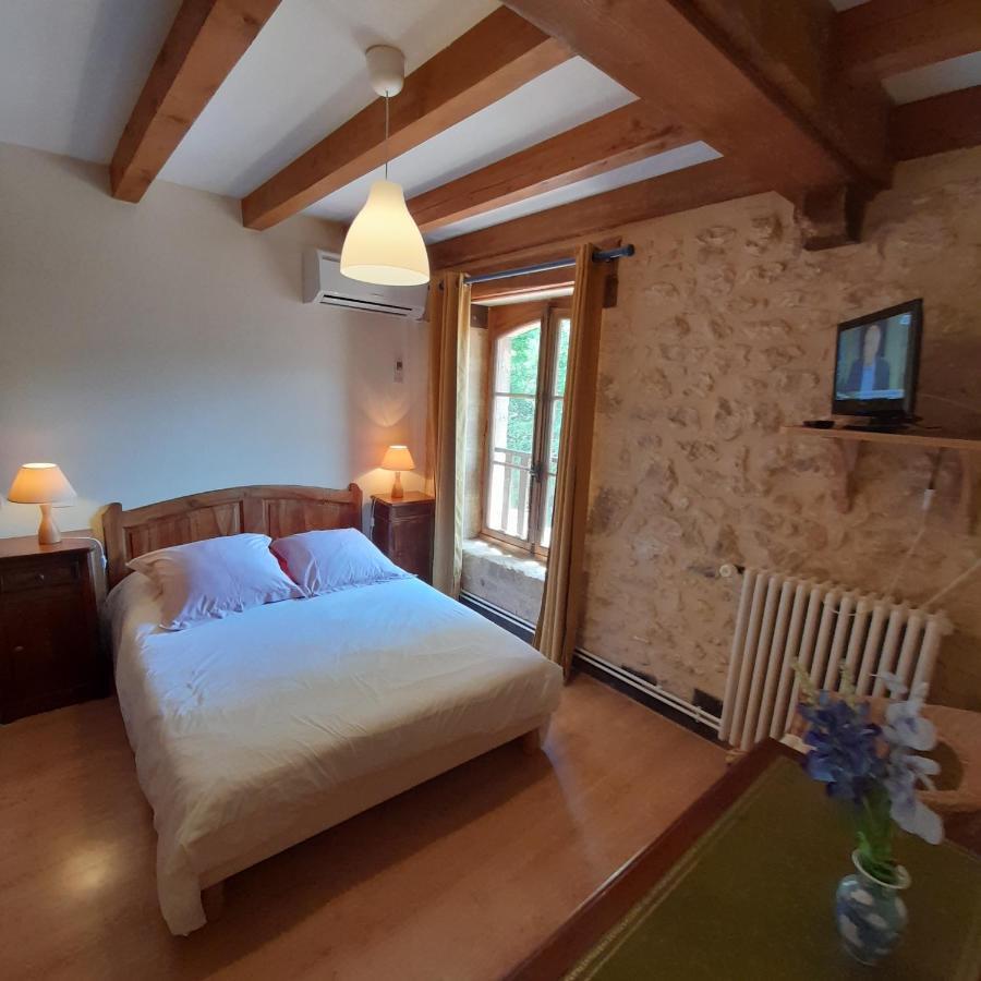 Auberge De Castel-Merle Sergeac Esterno foto