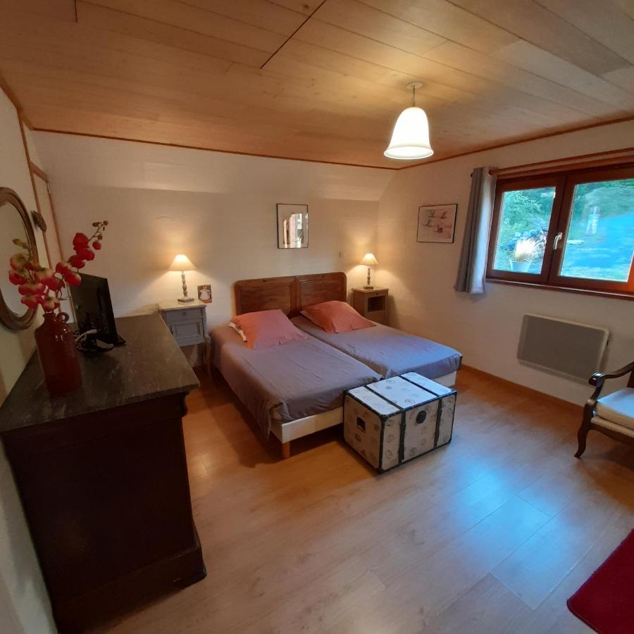 Auberge De Castel-Merle Sergeac Esterno foto