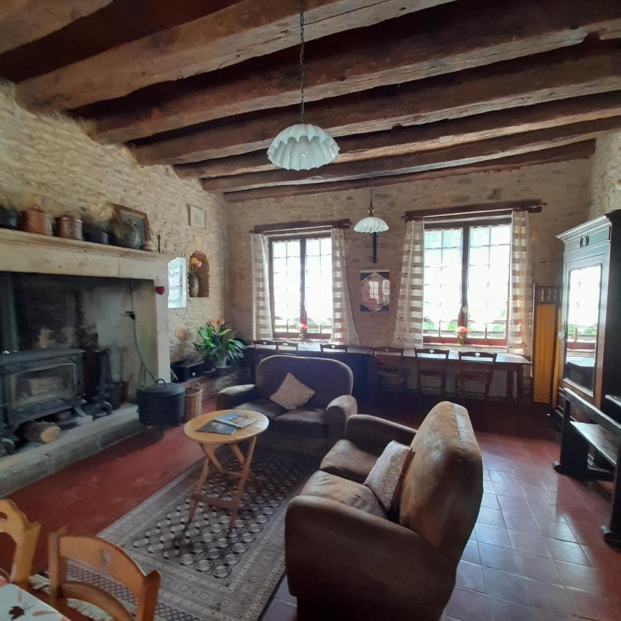 Auberge De Castel-Merle Sergeac Esterno foto