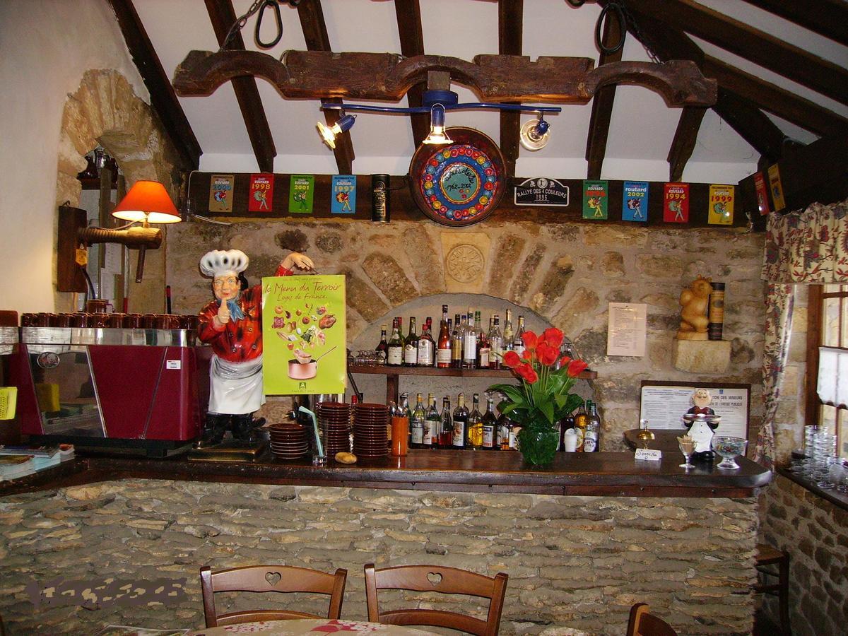Auberge De Castel-Merle Sergeac Esterno foto