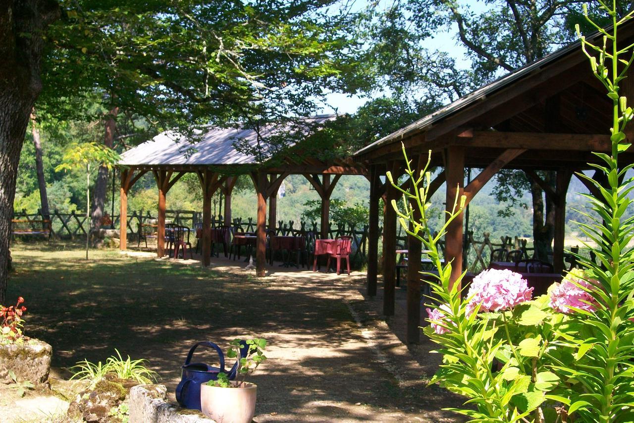 Auberge De Castel-Merle Sergeac Esterno foto